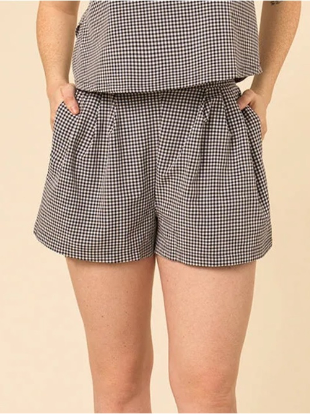 Wayre Travel Pocket Flow Short Black gingham black white